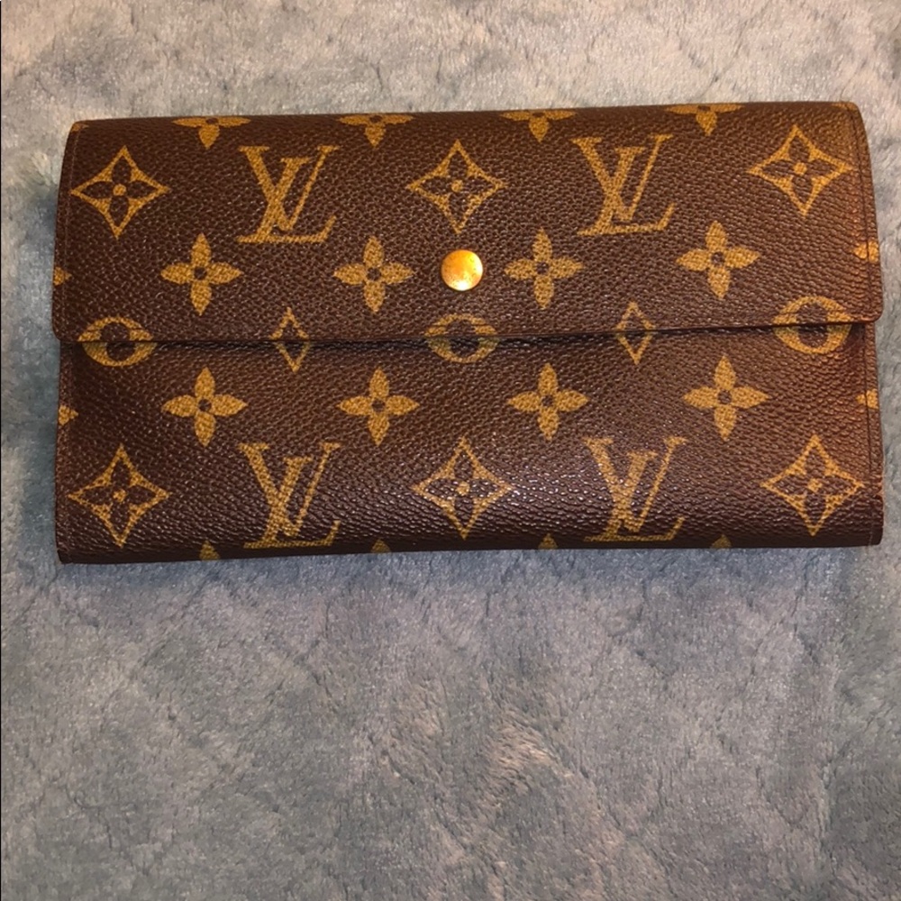 Louis Vuitton authentic vintage monogram wallet